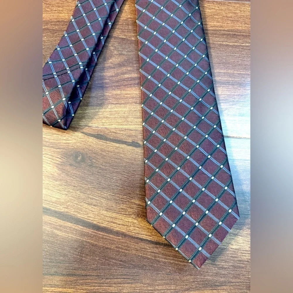 🌿SALE🌿BERGAMO New York Red/Burgundy Striped Necktie